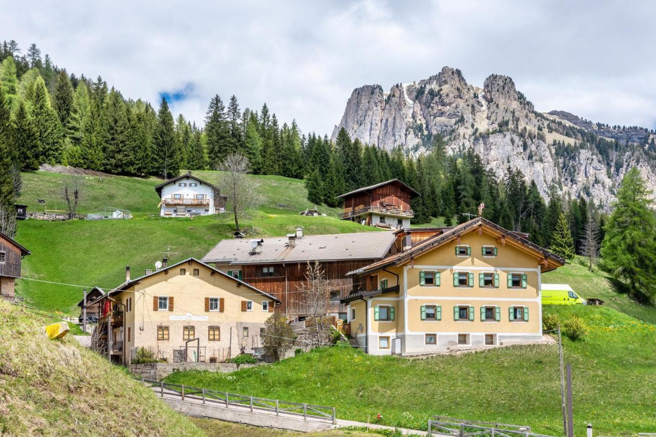 Muncion Apparte Pozza di Fassa Buitenkant foto